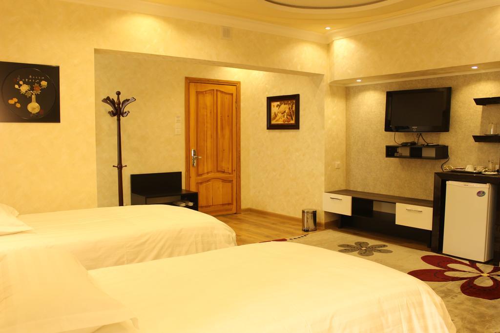 Atlas B&B Hotel Душанбе Экстерьер фото